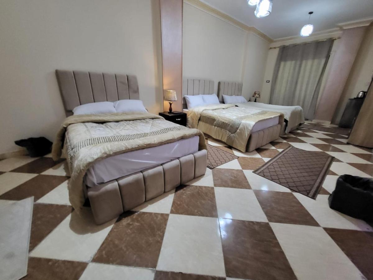 King Of The Pyramids Hotel