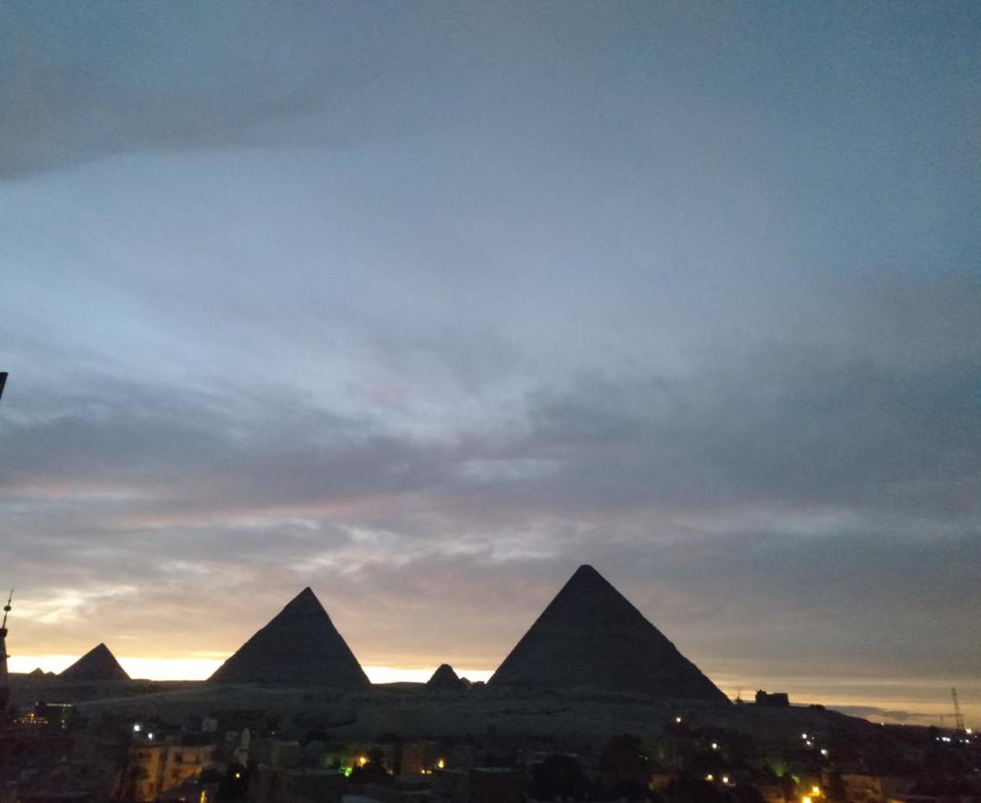 King Of The Pyramids 3*